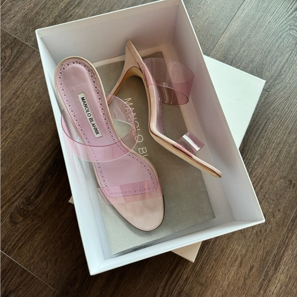 Manolo Blahnik Shoes - MANOLO BLAHNIK - Scolto - SIZE 39 BRAND NEW!